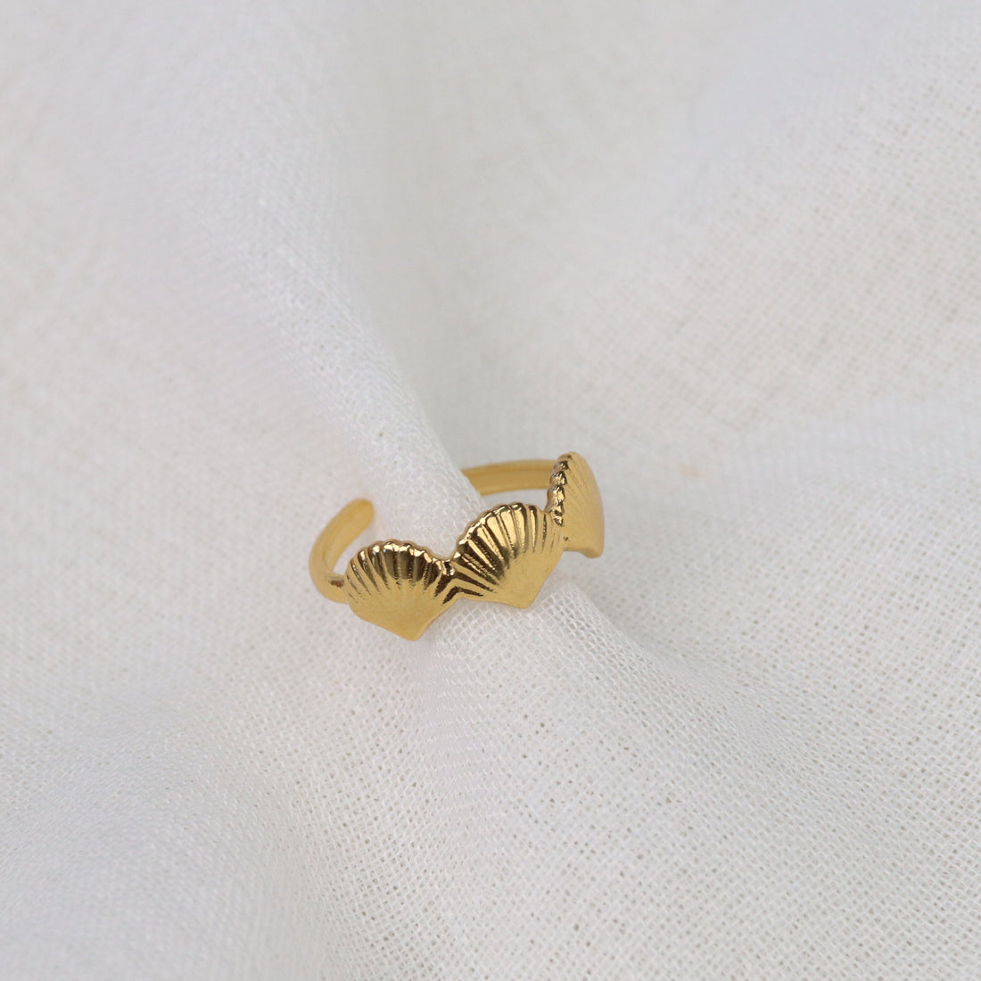 Java | Gold Plated Shell Adjustable Ring