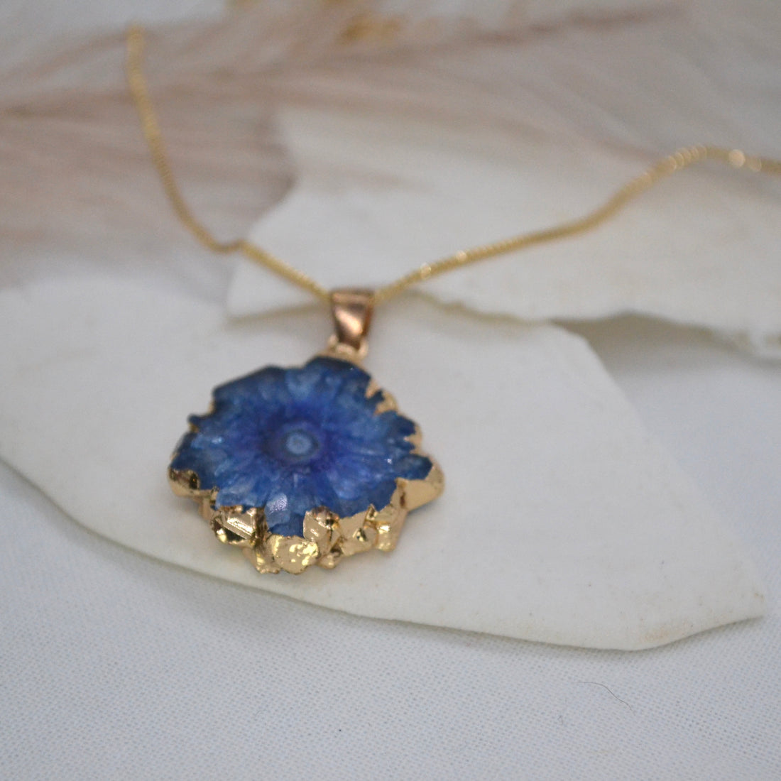 Iris | Agate Pendant Necklace - Boheme Life Collection